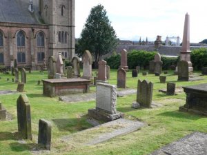 Mooie kerk met begraafplaats in Inverness