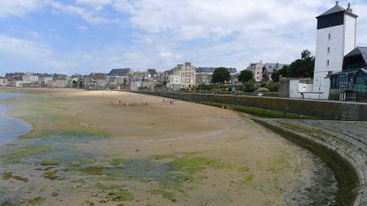 De tijd staat stil op het strand van Saint Malo